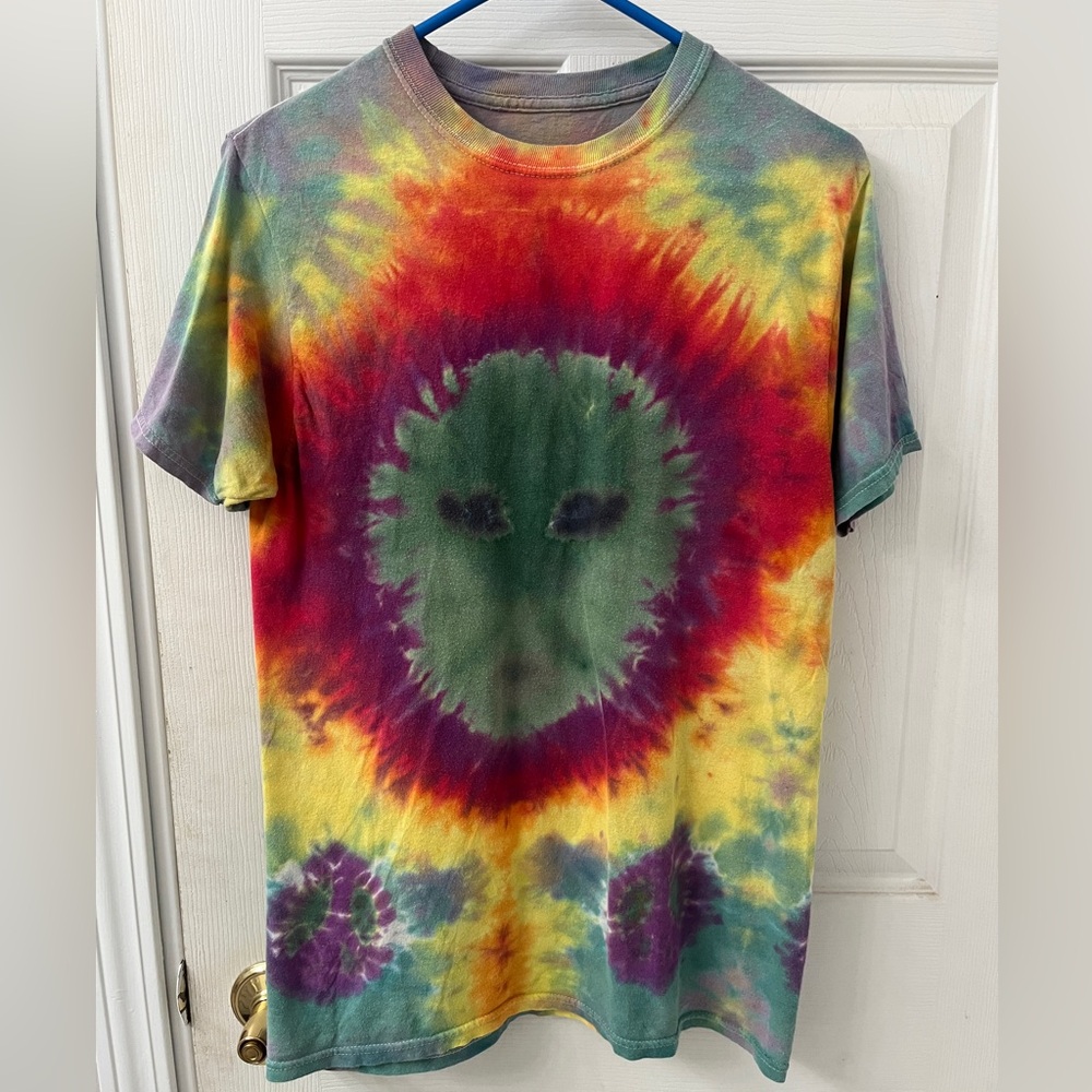 Colorful Tie-Dye Alien & Peace Sign T-Shirt – Unisex Size Small